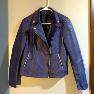 Blue Faux Leather Jacket 💙 Cute going out jacket!
